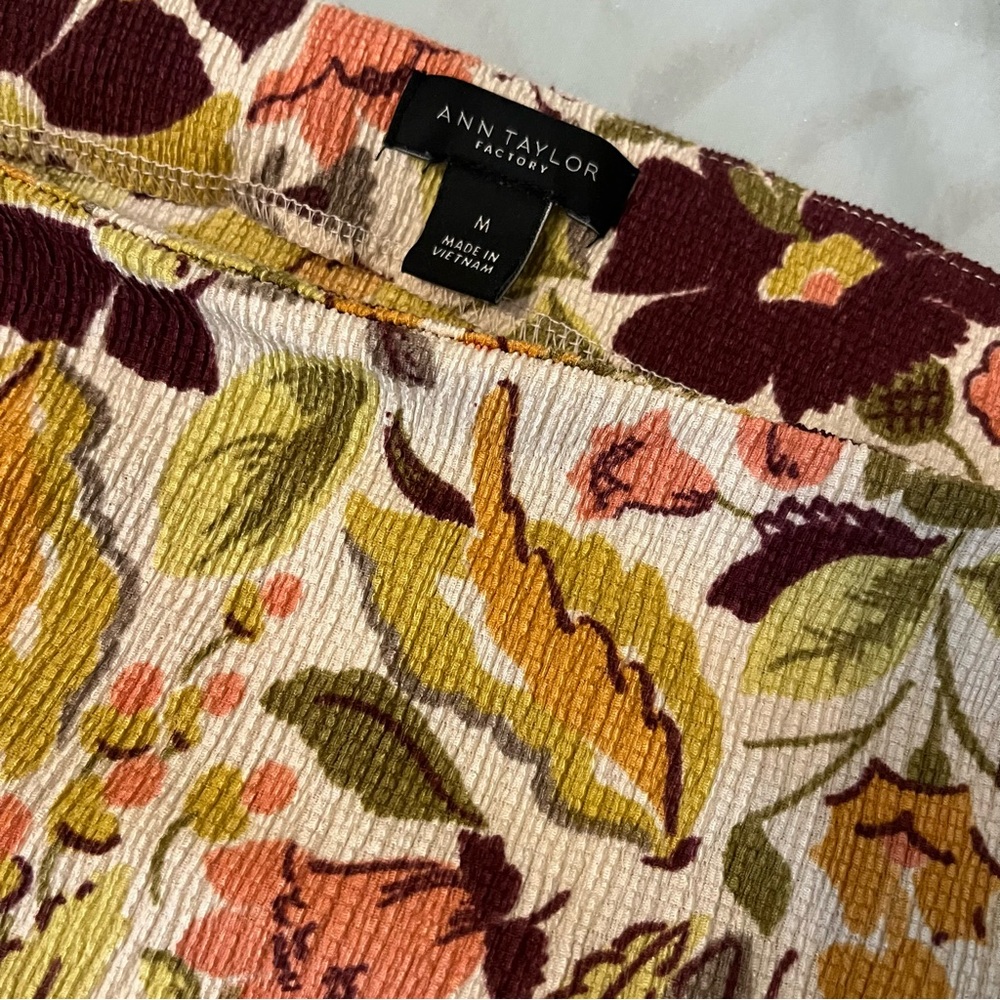 Ann Taylor - Picture 6 of 7